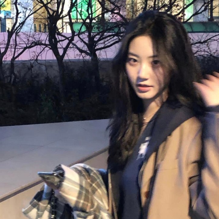 俏皮女学生